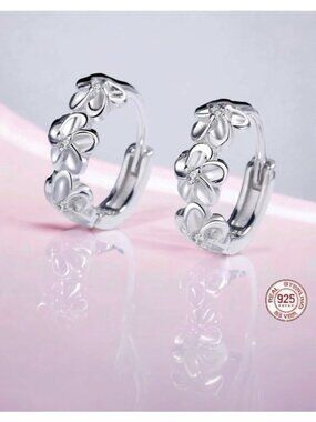 NEW Dainty Flower Huggie Hoop Earrings S 925 Sterling Silver Everyday Delicate